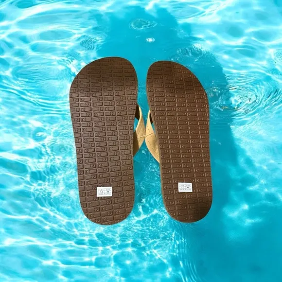 🩴🩴 NWT Sanuk men’s leather flip flops size 12