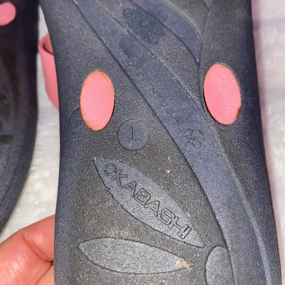 2 pair Okabashi Oka b flip flops size L (women’s 10-11)