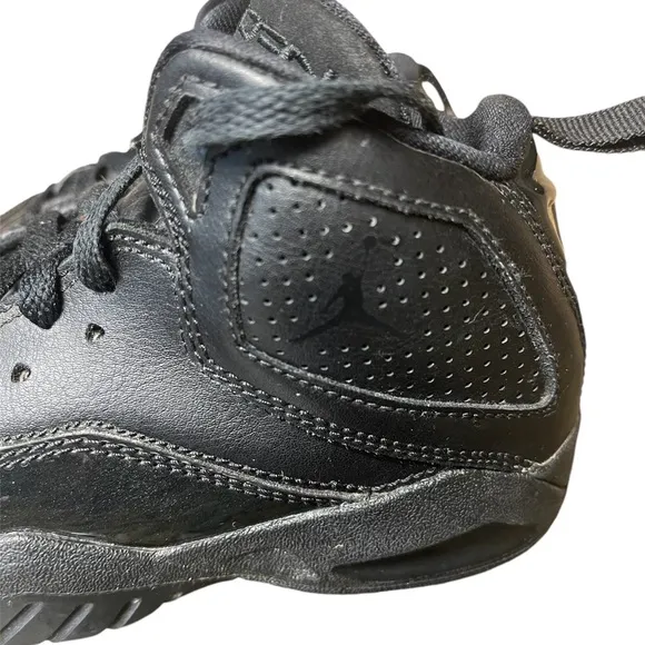Air Jordan B'Loyal Nike Mid-Hi Triple Black Leather Kids Size 11 C