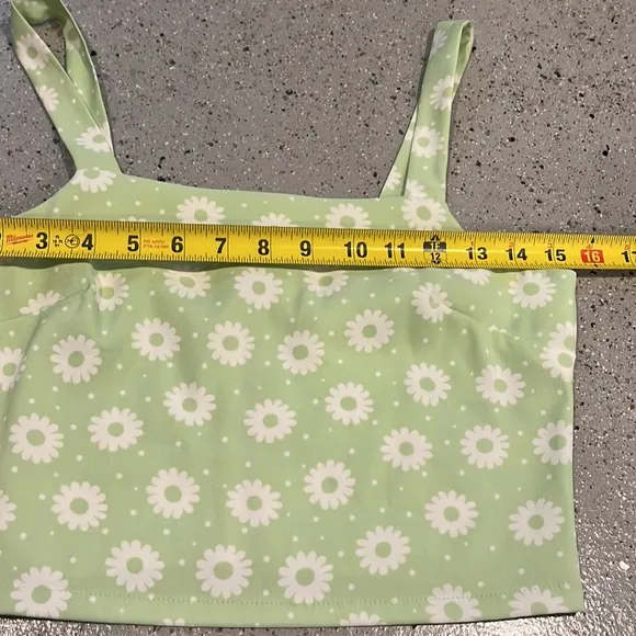 ALTAR’D STATE DAISY TWO PIECE SKIRT SET PASTEL GREEN AND WHITE SIZE SMALL