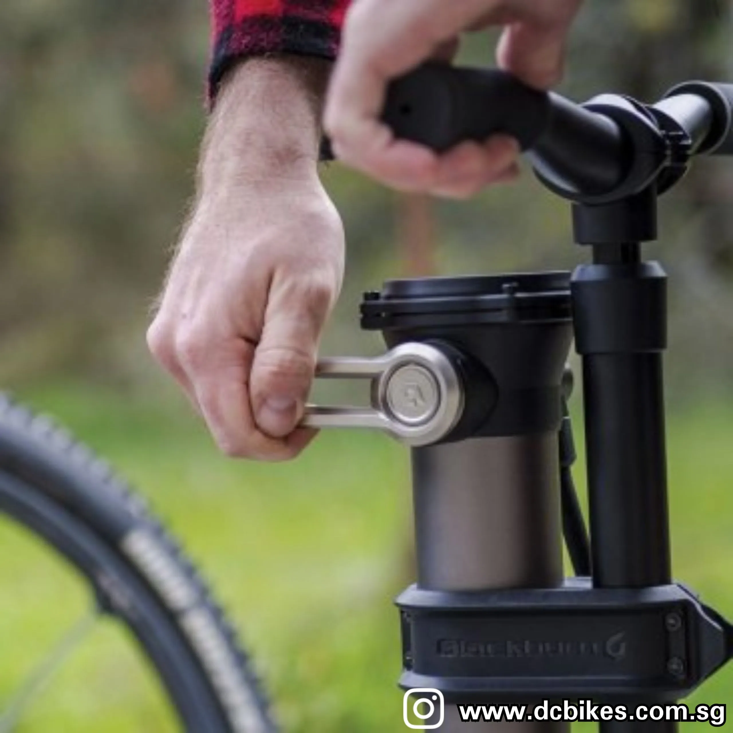 Blackburn Chamber Tubeless Tyre 160psi AirBlast Presta/Schrader Canister Powerful Bicycle Floor Pump