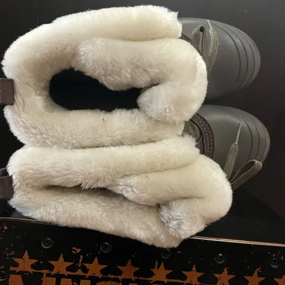 Columbia Sierra Boots