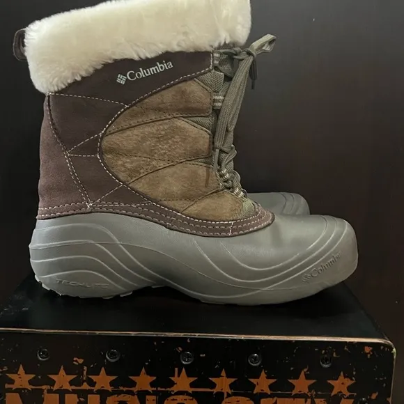 Columbia Sierra Boots