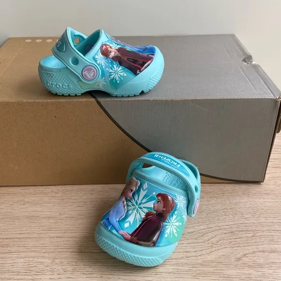 Crocs Frozen Limited Edition Toddler Sandals - SZ 4 C