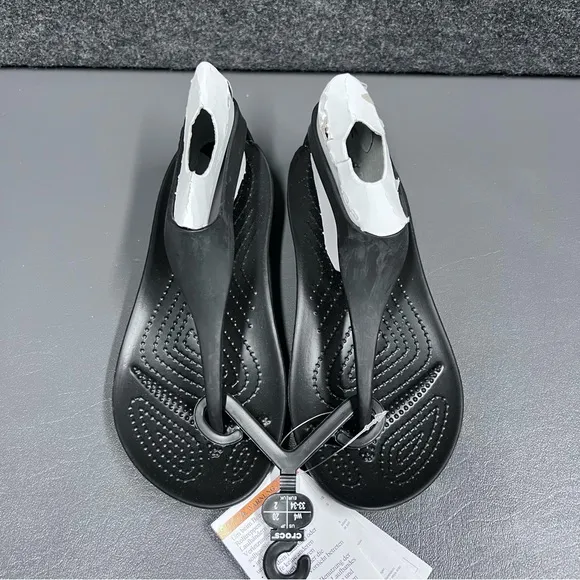 Crocs Women's Serena Flip Flops Size 4
