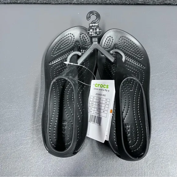 Crocs Women's Serena Flip Flops Size 4