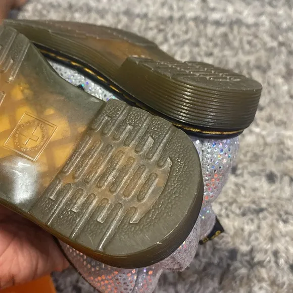 Dr. Martens girls silver 1460T boots great condition