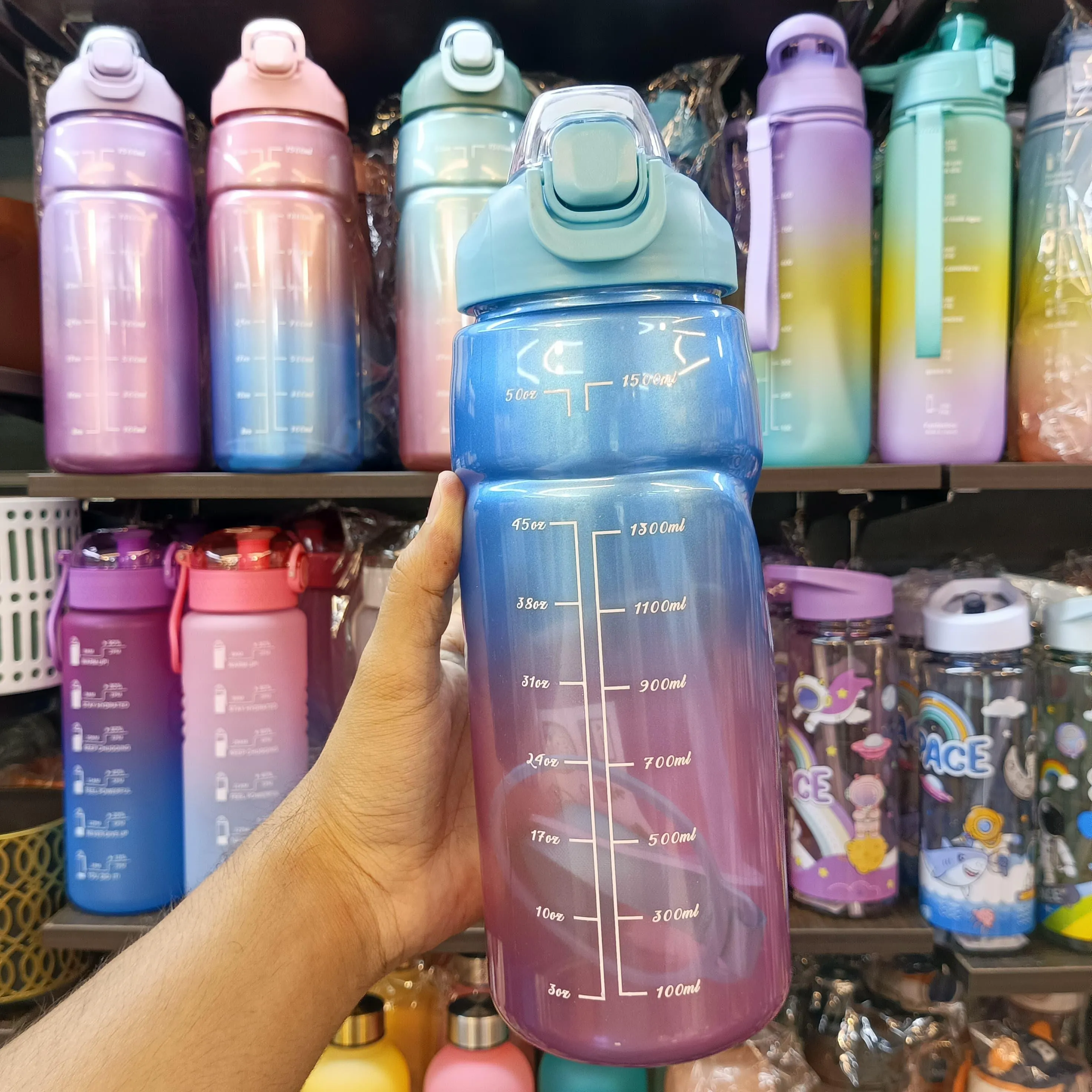 Gradient Time-Marked Tritan Water Bottle with Flip Straw Lid (1500ml)