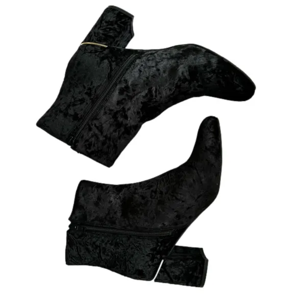 Isaac Mizrahi Live Davina Black Size 8 Faux Pearl Crushed Velvet Booties…