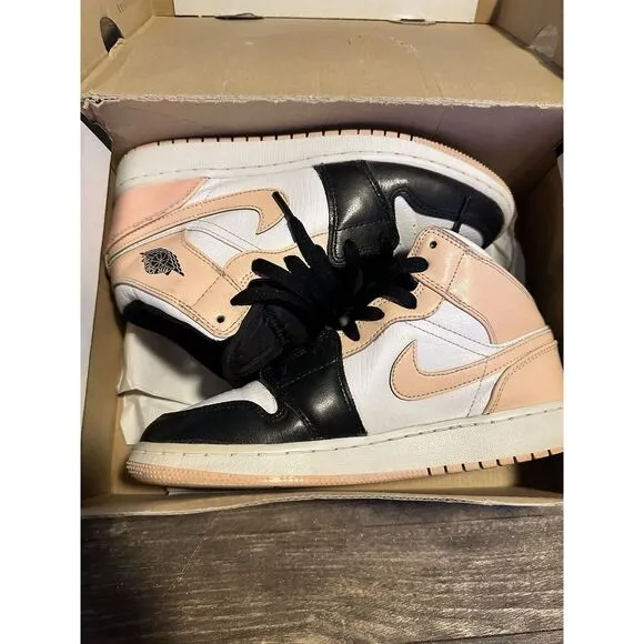 Jordan 1 Mid - Arctic Orange black Toe (GS), Youth Size 5.5