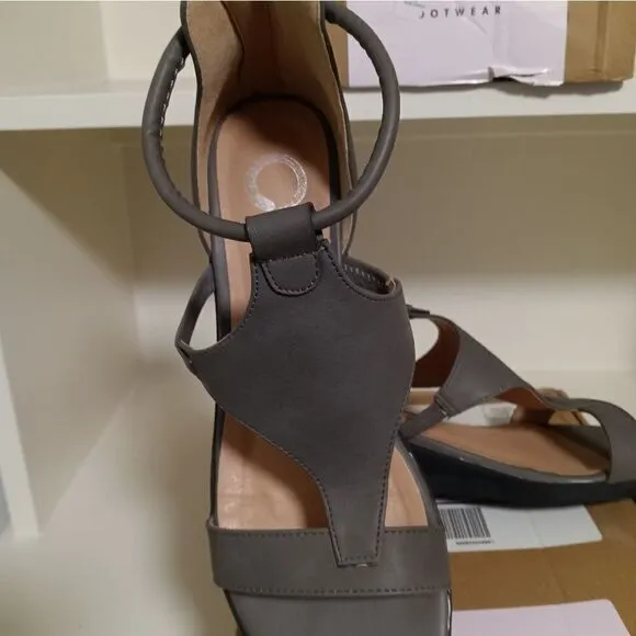 💯🔥JOURNEE COLLECTION TRAYLE WEDGE SANDALS- WOMEN'S SIZE 7.5- GREY🔥🔥NEW IN