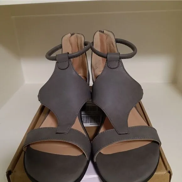 💯🔥JOURNEE COLLECTION TRAYLE WEDGE SANDALS- WOMEN'S SIZE 7.5- GREY🔥🔥NEW IN