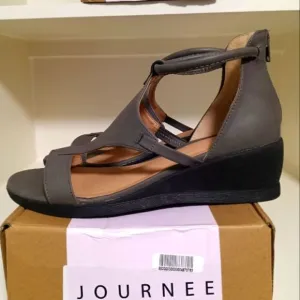 💯🔥JOURNEE COLLECTION TRAYLE WEDGE SANDALS- WOMEN'S SIZE 7.5- GREY🔥🔥NEW IN