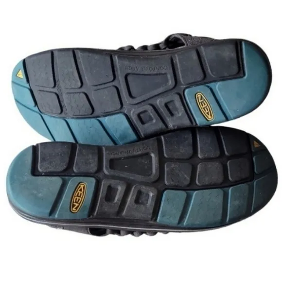 KEEN Magnet Uneek Sandals Sz 11.5