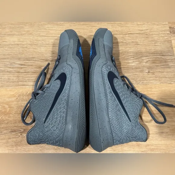 Kyrie 3 GS 'Cool Grey' Size 7Y