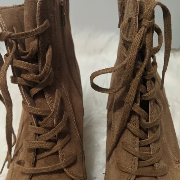 Lucky Brand Yelloh Suede Lace Up Wedge Booties Taupe sz 10