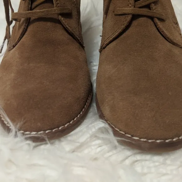 Lucky Brand Yelloh Suede Lace Up Wedge Booties Taupe sz 10