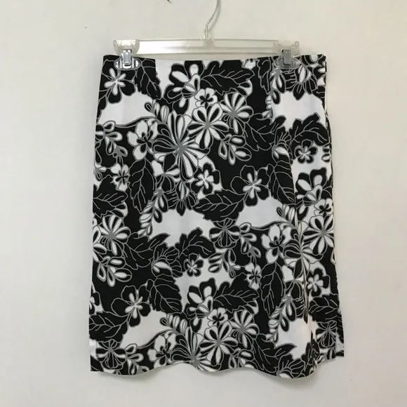 Maidn LA Black &amp; White Print Skirt, size Small