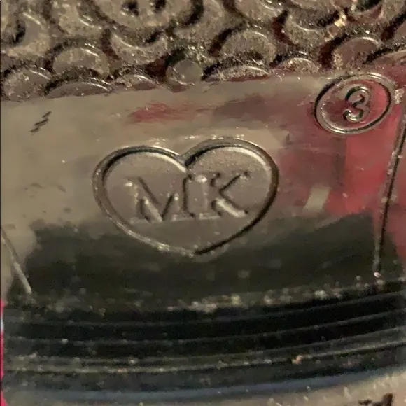 MICHAEL KORS BRAND NEW BEAUTIFUL SIZE 3 BOOTS