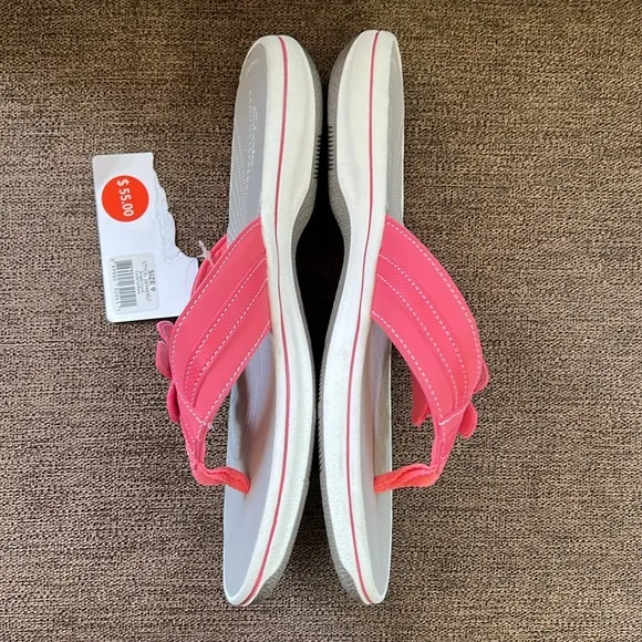 New Clarks Brinkley Cloud Stepper Flora Flip-Flop Women’s Size 9 in Bright Coral