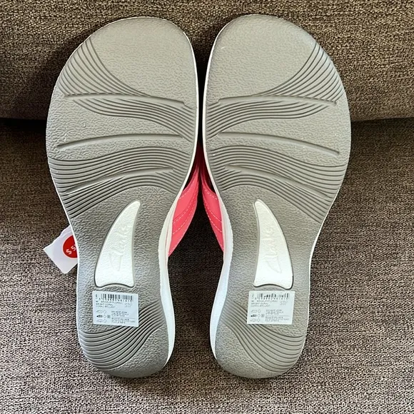 New Clarks Brinkley Cloud Stepper Flora Flip-Flop Women’s Size 9 in Bright Coral