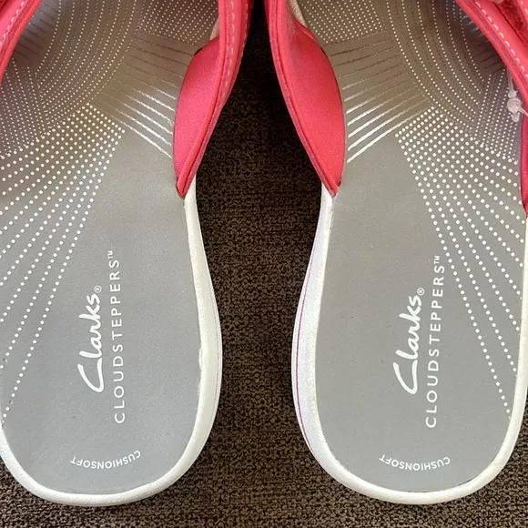 New Clarks Brinkley Cloud Stepper Flora Flip-Flop Women’s Size 9 in Bright Coral