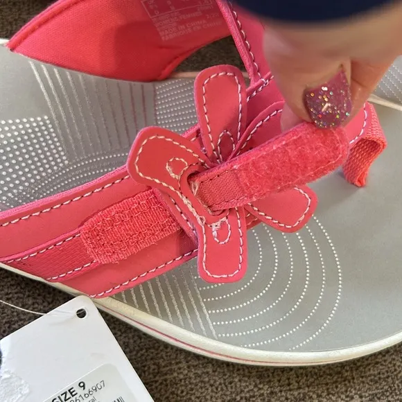 New Clarks Brinkley Cloud Stepper Flora Flip-Flop Women’s Size 9 in Bright Coral