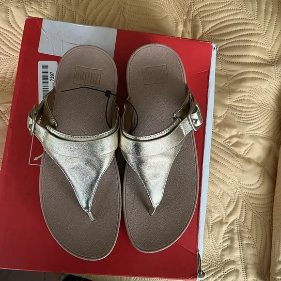 New! RINGER Metallic Toe-Post Sandals