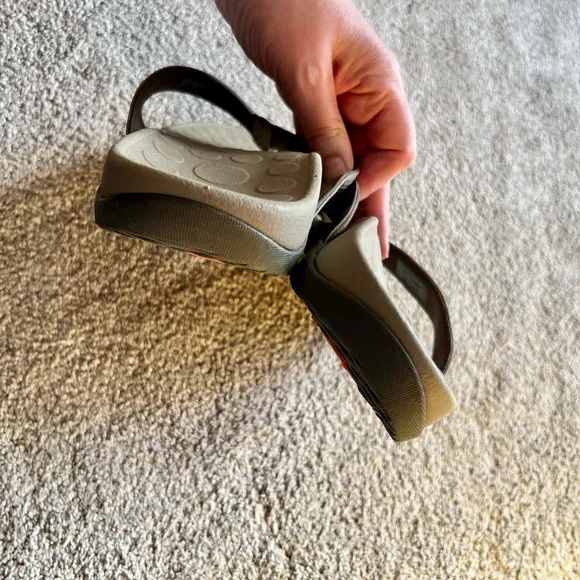 New Vionic 44Wave Beige/Tan Men’s Size 13 Thong Flip Flops Sandals