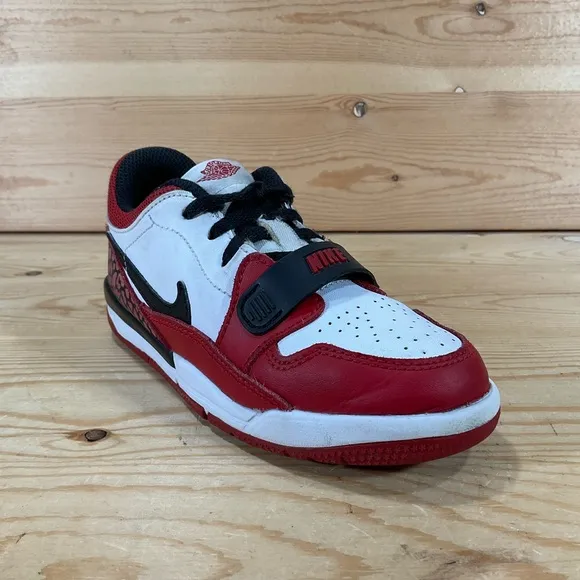 Nike Air Jordan Legacy 312 Low Basketball  Shoes CD9055-116Kids 11.5Red White