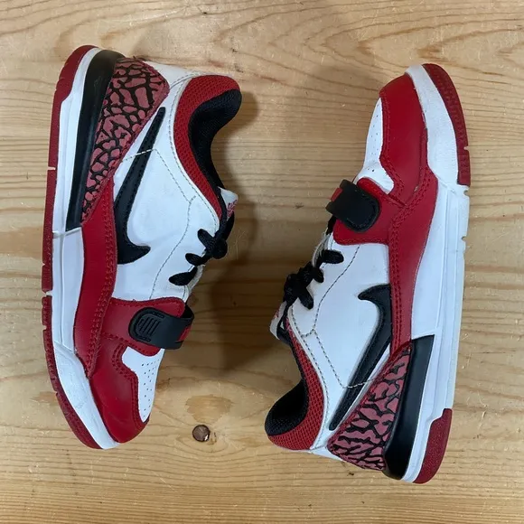 Nike Air Jordan Legacy 312 Low Basketball  Shoes CD9055-116Kids 11.5Red White