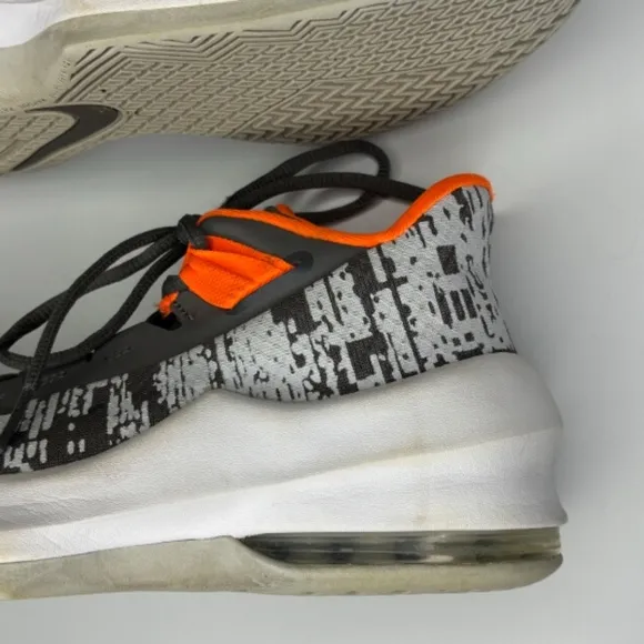 Nike Air Max Sneaker Shoes Infuriate II Boys Size 5 Youth Gray Orange Basketball