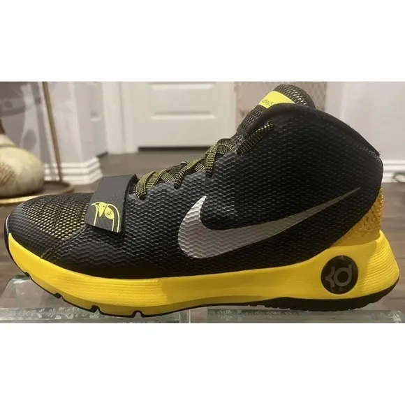 NIKE KD Trey 5 III Black / Yellow Men's Basketball Shoes - Size 7 youth