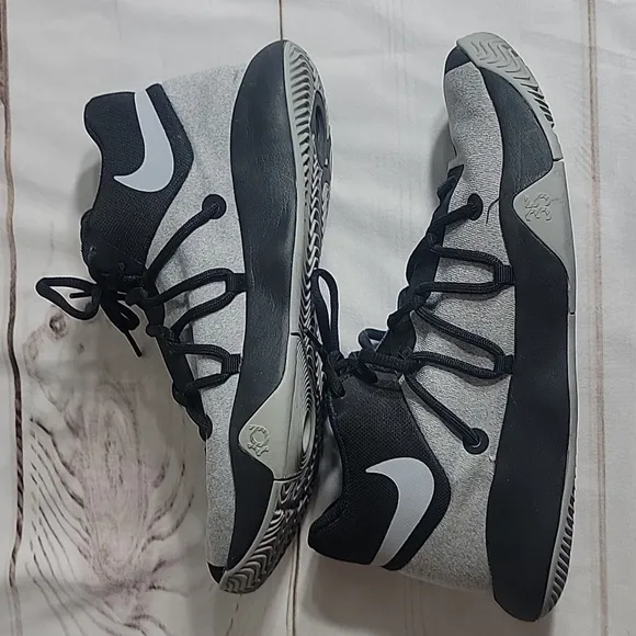 NIKE KD Trey 5 Kevin Durant Black Wolf Gray Zoom Air Basketball Shoes