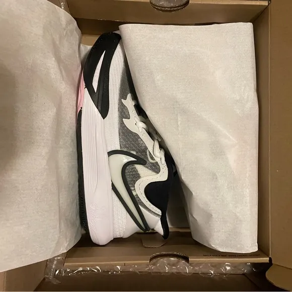 Nike Kyrie 8 GO GS White Black