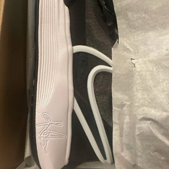 Nike Kyrie 8 GO Orca