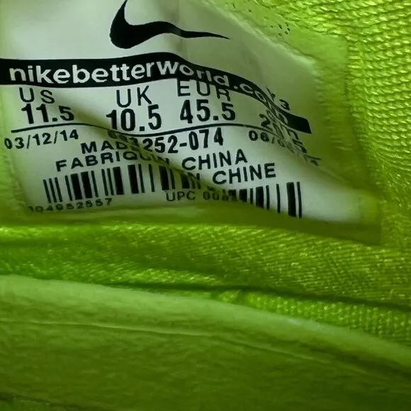 Nike Mens 683252-074  Grey Volt Maison du LeBron 11 Size 11.5 Basketball Shoes