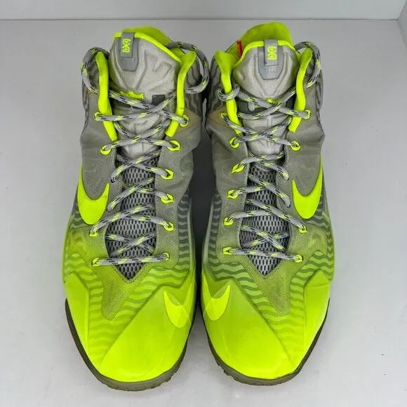 Nike Mens 683252-074  Grey Volt Maison du LeBron 11 Size 11.5 Basketball Shoes