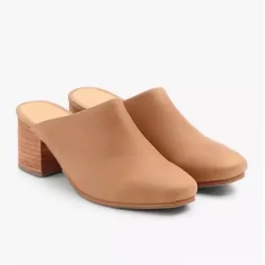 Nisolo Paloma Mule Sandals in Sand Size 7