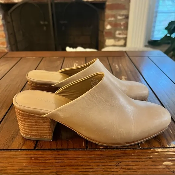 Nisolo Paloma Mule Sandals in Sand Size 7
