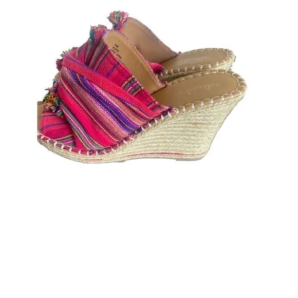 NWOB Altar’d State Hesper Red Multi Wedge Sandal SZ 8.5. Boho/ Tribal / Fabric
