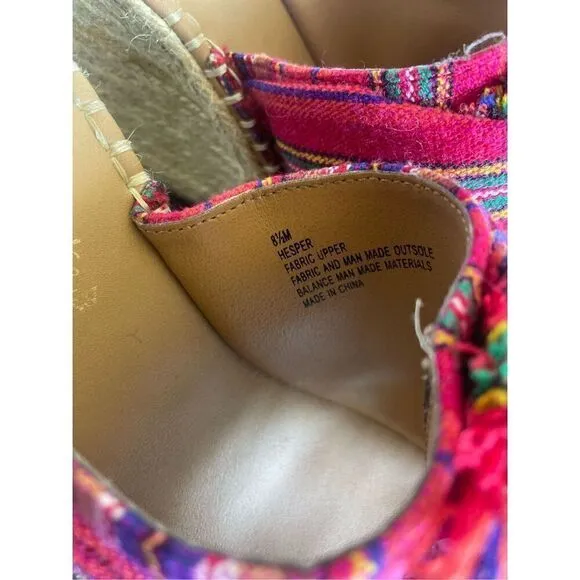 NWOB Altar’d State Hesper Red Multi Wedge Sandal SZ 8.5. Boho/ Tribal / Fabric