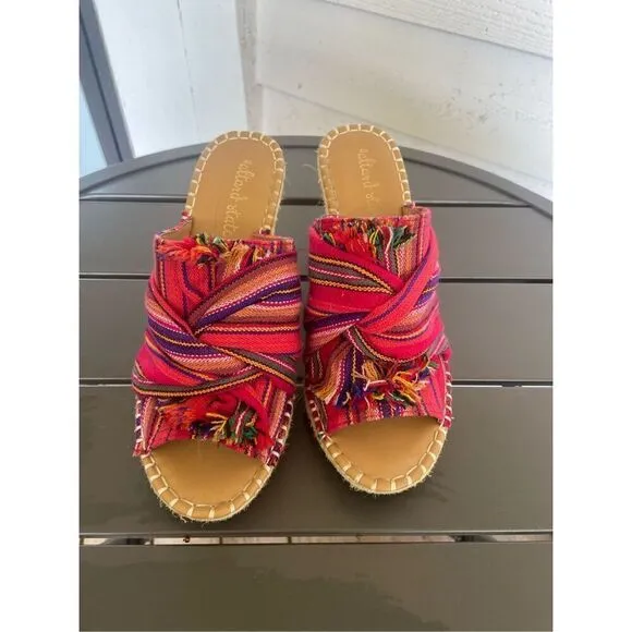 NWOB Altar’d State Hesper Red Multi Wedge Sandal SZ 8.5. Boho/ Tribal / Fabric