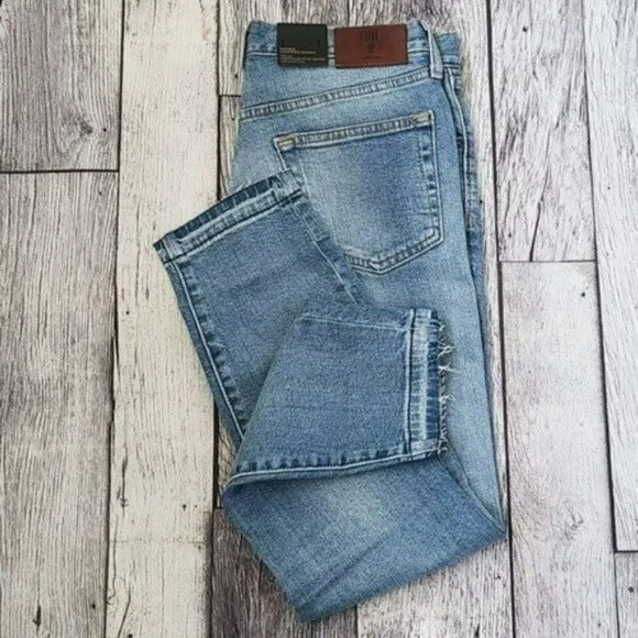 NWT FRYE Sienna Mid Rise Skinny Cropped Jeans