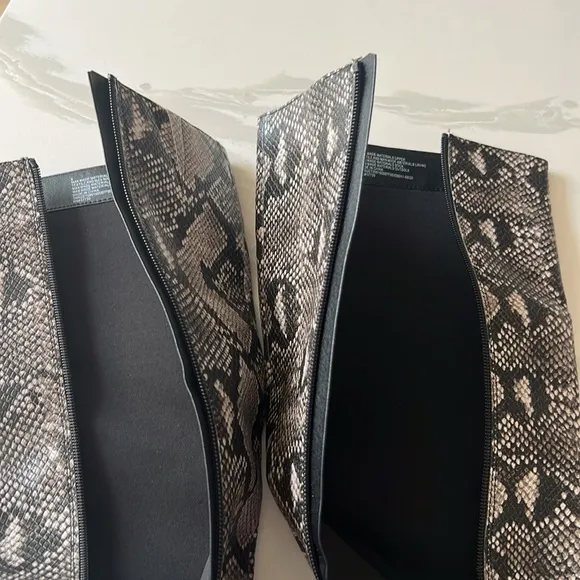 NWT Universal Thread Marlee Faux Snakeskin Pattern Tall Boots Womens Sz 8