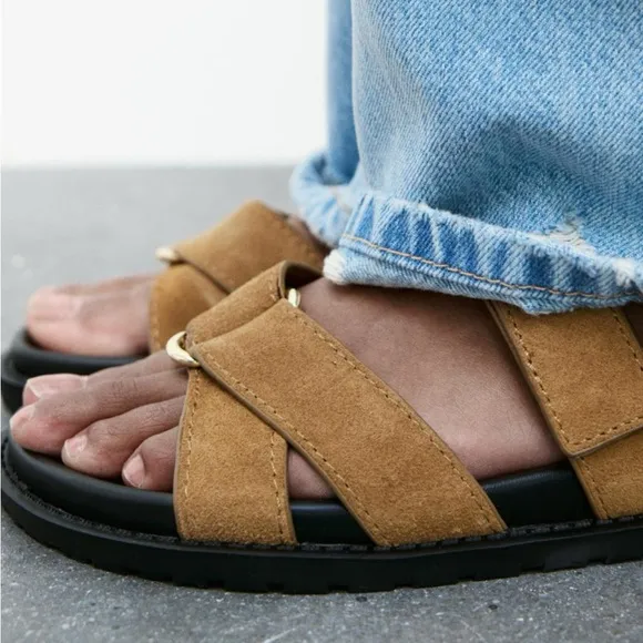 NWT Zara Suede Leather Strappy Flatform Sandals in Tan/Black - 7.5