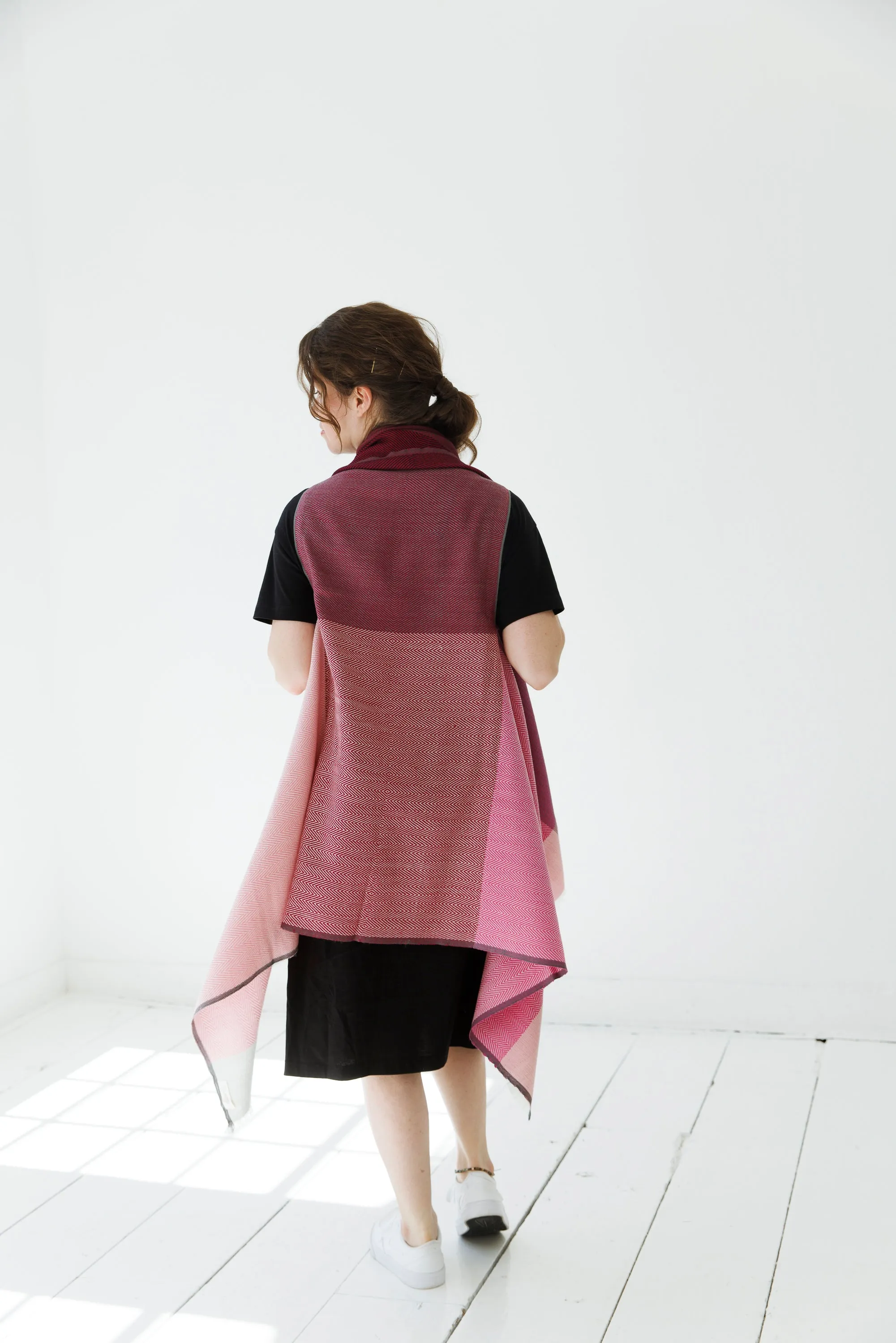 PETITE Daria Cape Ishikari