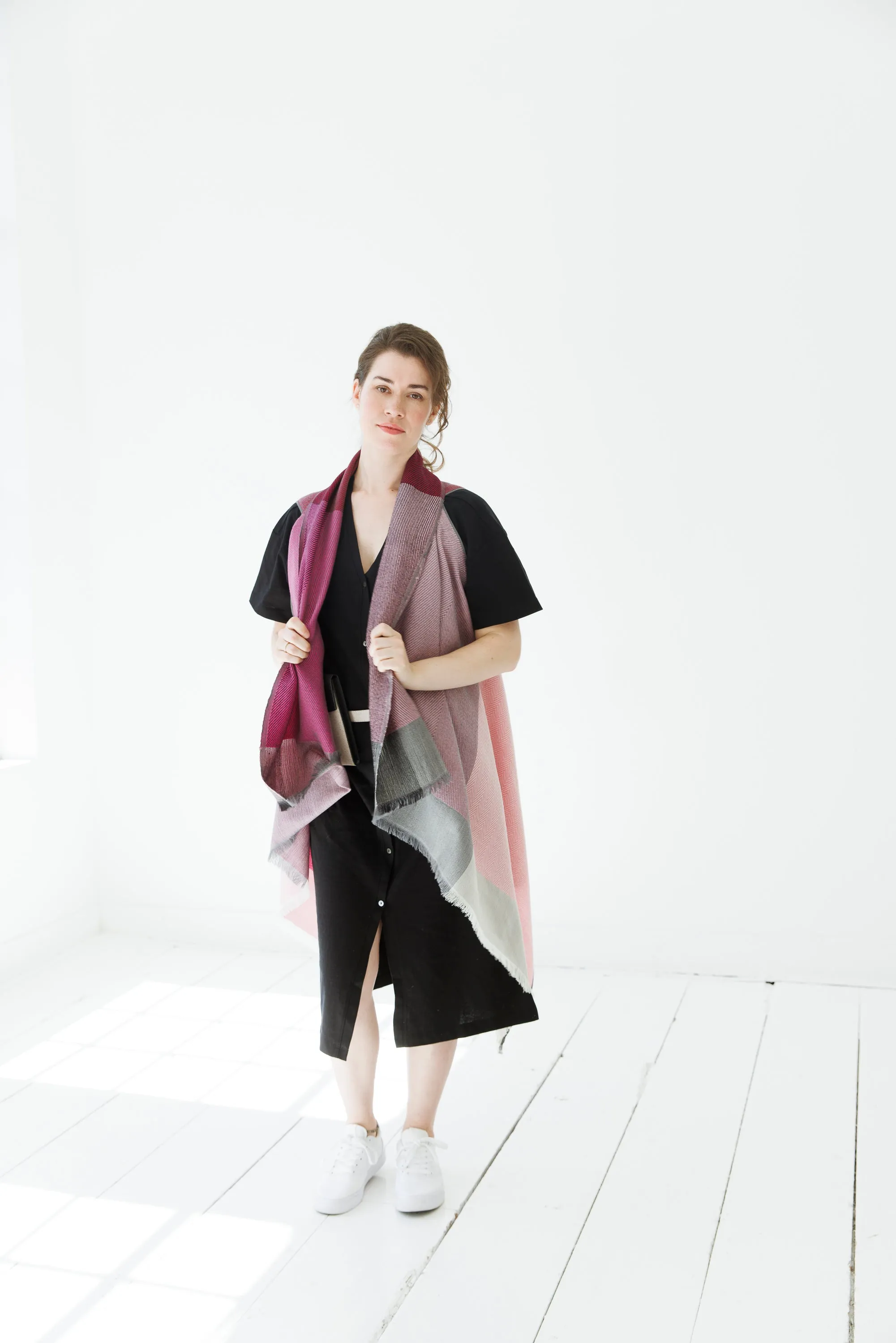 PETITE Daria Cape Ishikari