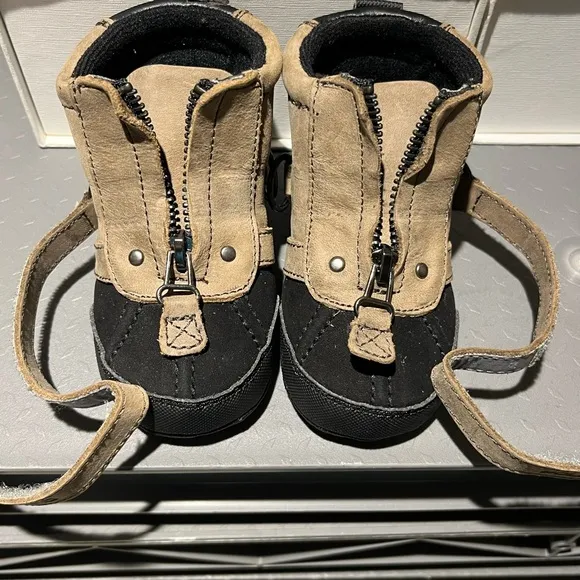 Polo Baby Boots 2 pair Taupe Brown Black Leather Zip Sz 4 9-12 mo Ralph Lauren