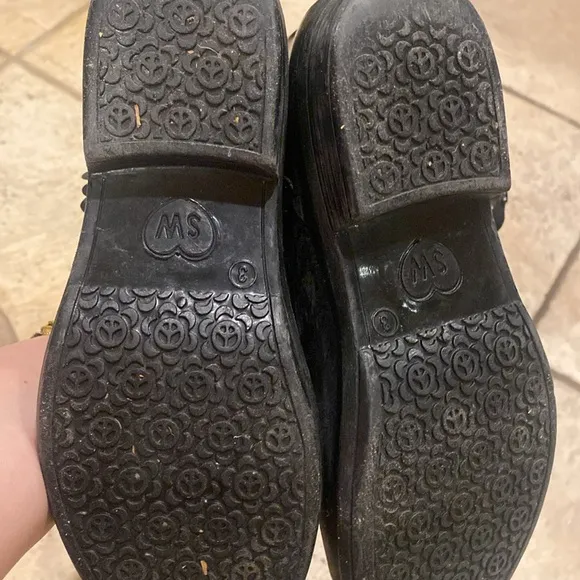 Stylish SW black girls boots